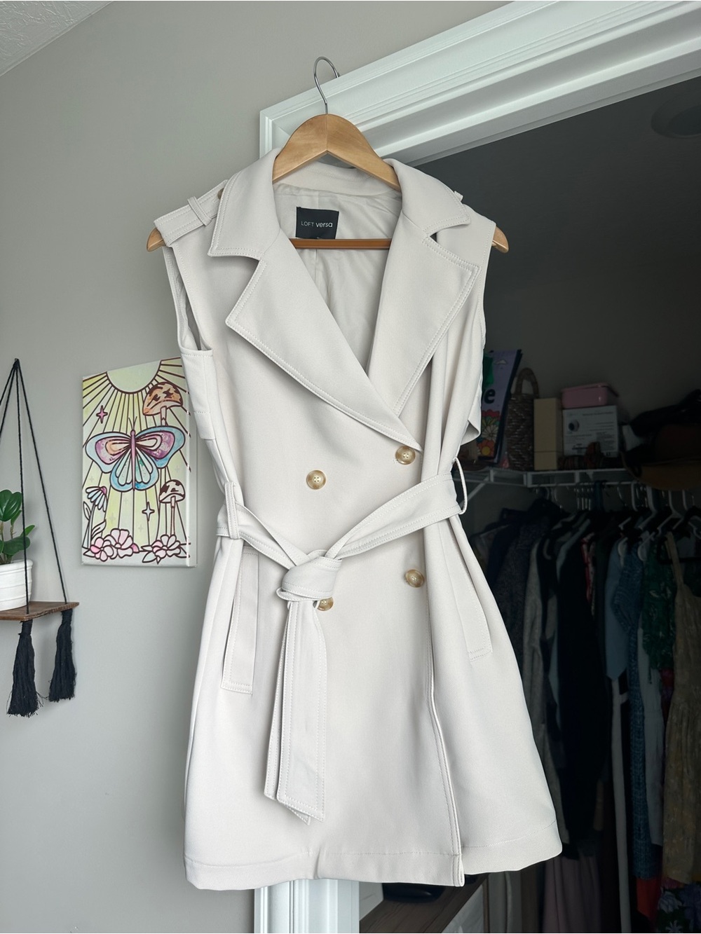 LOFT Cream Sleeveless Double-Breasted Trench Vest with Belt